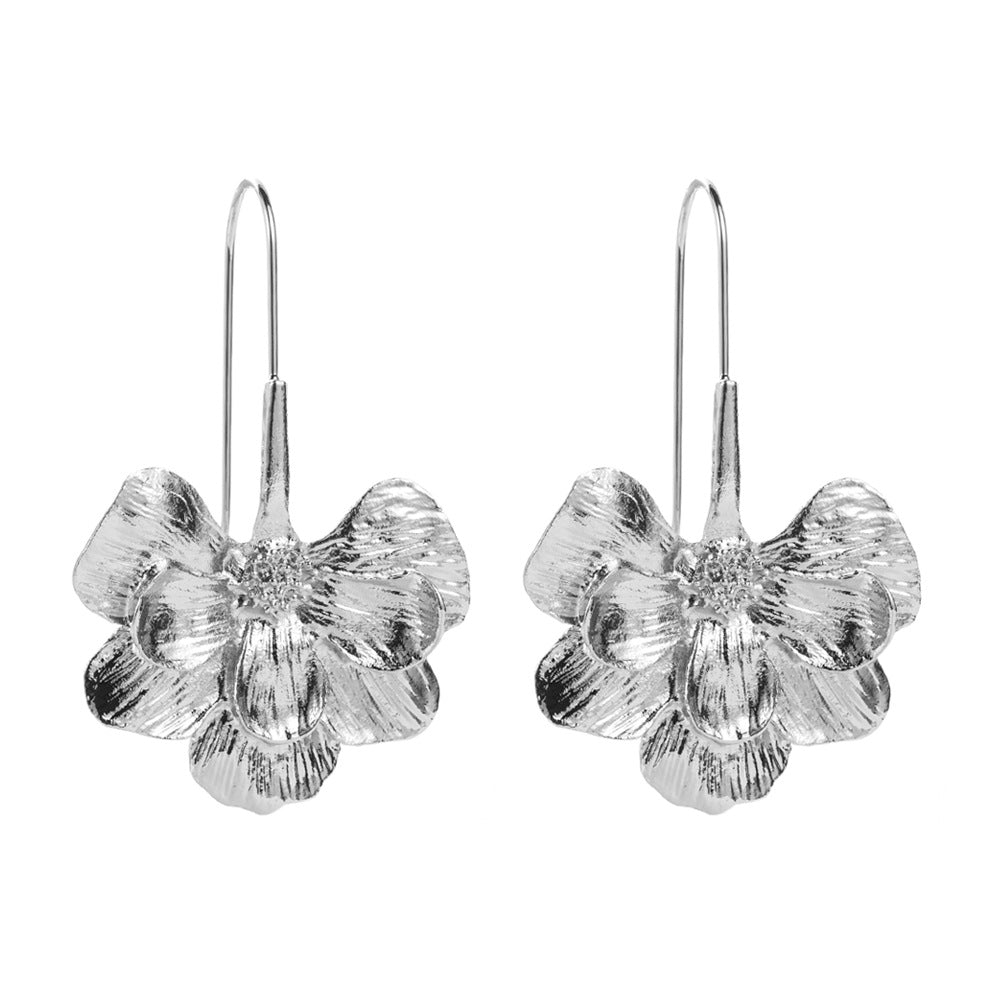 Wholesale Exaggerated long flower gold earrings